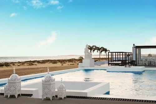 Bright Apartment Second Beach Line