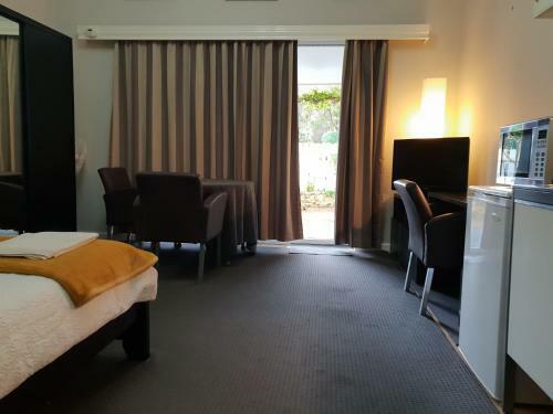 Stirling Apartments - Studio 2