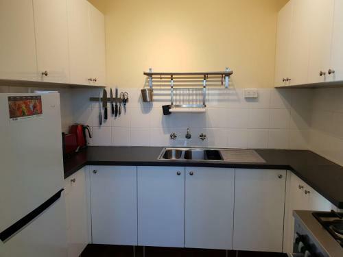 Forrest Four Apartment - 2 Bedroom Fremantle Apt