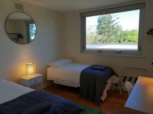 Forrest Four Apartment - 2 Bedroom Fremantle Apt