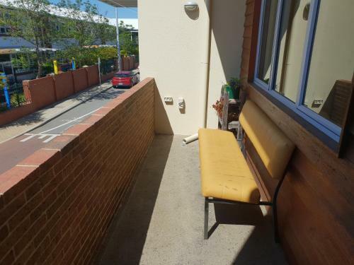 Ellen - Central Fremantle 1 Bedroom Apartment