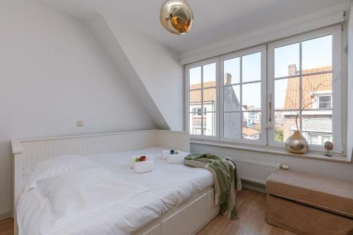 Modern And Bright Duplex Family Apartment With Terrace
