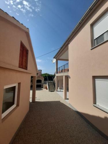 Erslan Holiday Home
