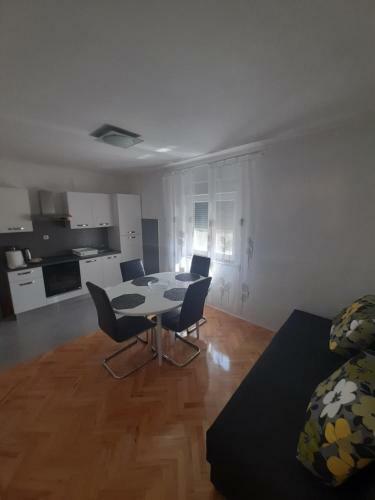Erslan Holiday Home