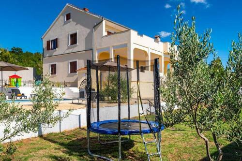 Villa Holiday Home Klara, Zadar - Kru?evo