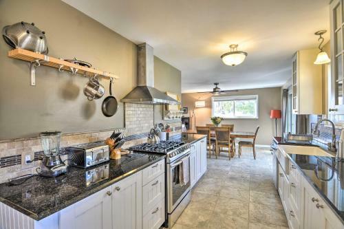 Family-friendly Home With Back Yard And Game Room