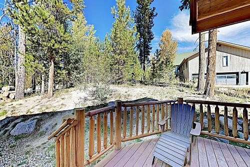 Breezy Bear Cabin