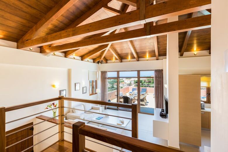 Villa Leste Luxury Homes