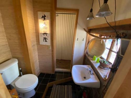 Redtail Retreat - The Studio - Get Off The Grid!