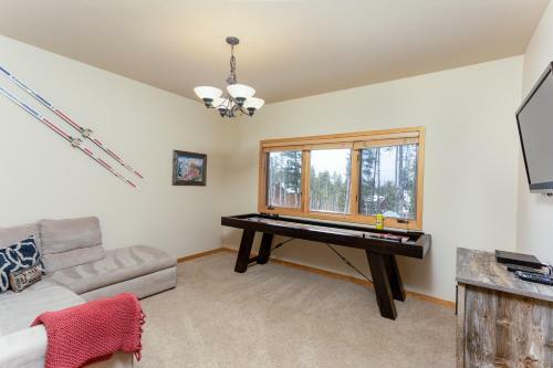 Big Bear Palace