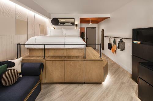 The Catbird Hotel