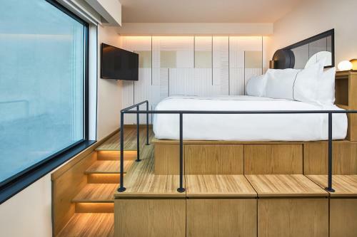 The Catbird Hotel
