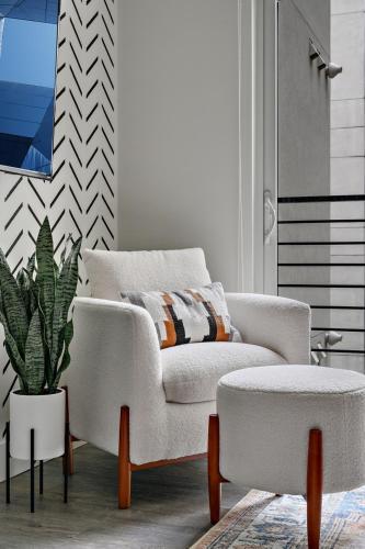 Contemporary Chic Lifestyle Loft - Espadin Lohi