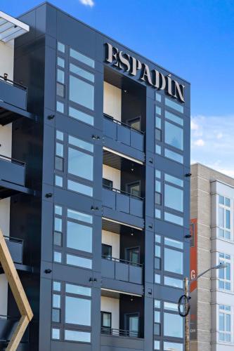 A Denver Skyline State Of Mind - Espadin Lohi