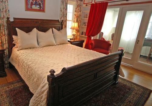 The Starkey Mansion, One Block From Colorado State Capitol