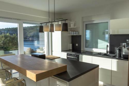 Villa Esquel - With Heated Pool