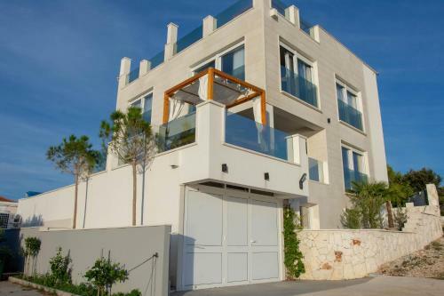 Villa Esquel - With Heated Pool