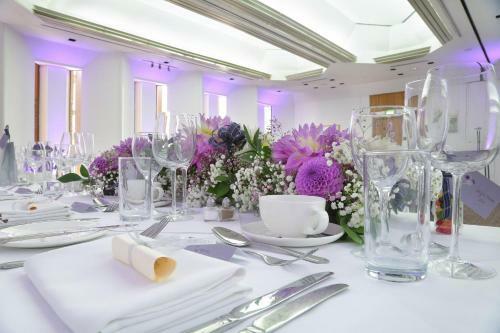 Beales Hotel