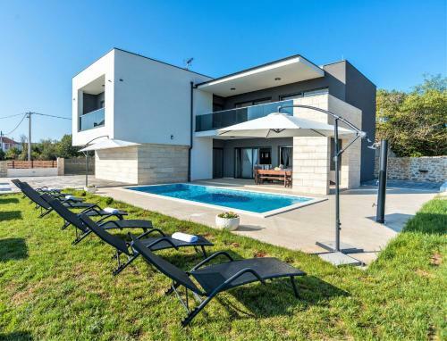 Villa F&a