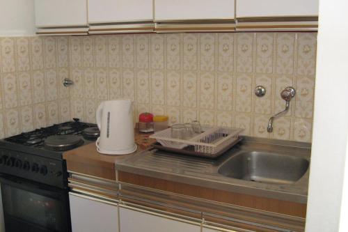 Apartments By The Sea Pisak, Omis - 967
