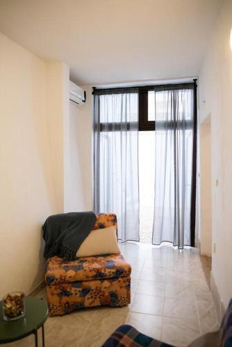 Apartments By The Sea Pisak, Omis - 1008