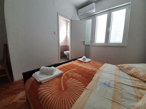 Hostal Rooms Neda Rab