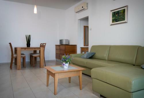 Apartments Vela Sollis