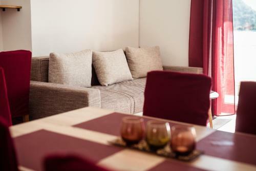 Marinus Apartments