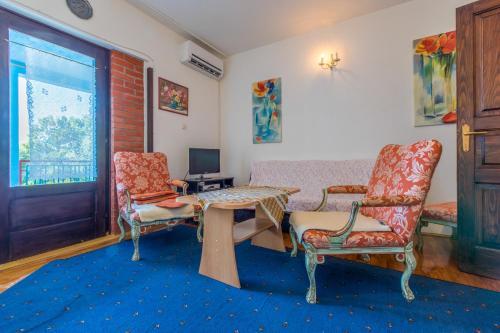 Apartments In Dramalj 41538