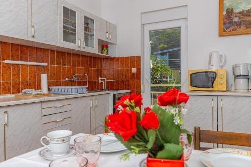 Apartments In Dramalj 41601