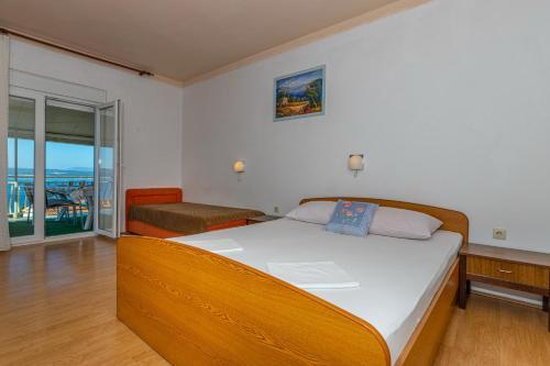 Apartments In Dramalj 41601