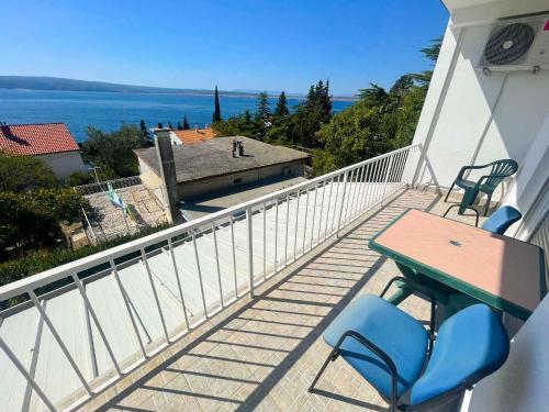 Apartment In Dramalj 42060