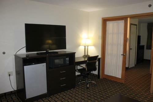 Hotel Americinn West Burlington