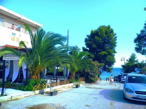 Golden Beach Hotel