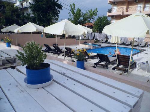 Golden Beach Hotel