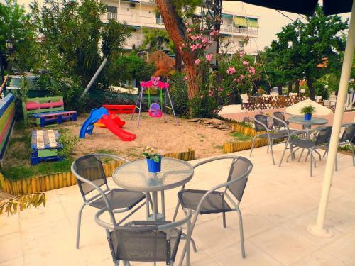 Golden Beach Hotel