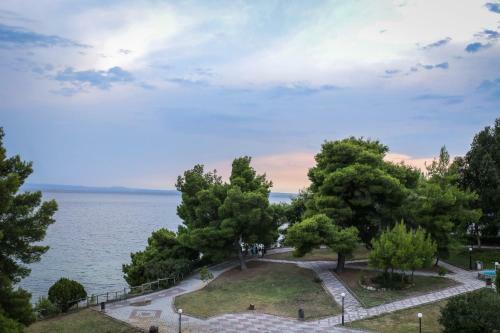 Golden Beach Hotel