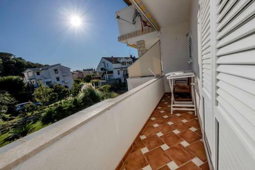 Apartamentos Lili Rab