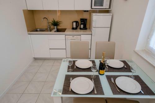 Apartamentos Lili Rab