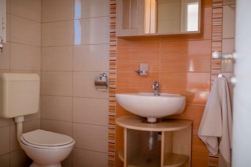 Apartamentos Lili Rab