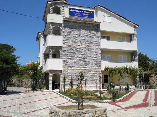 Apartments Mlacovic