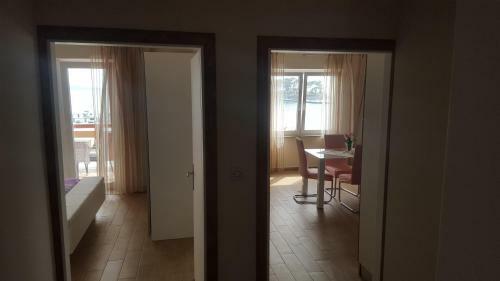 Banjol 441 Apartman Mare