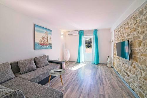 Holiday House Rab