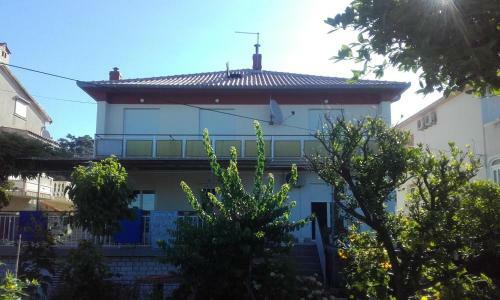Apartments With A Parking Space Rab - 17684