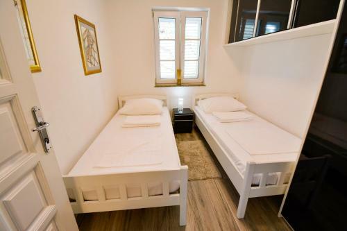 Apartment 10 In Villa Petrac