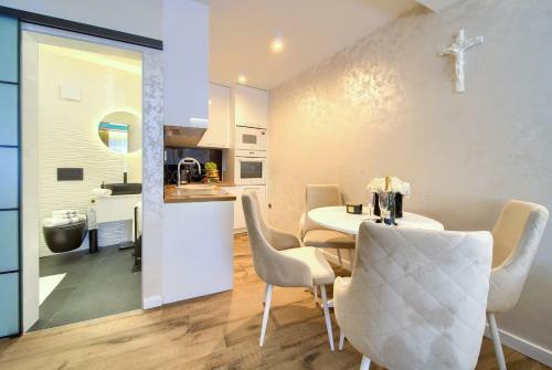 Luxury Apartments Jf