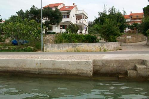 Apartments By The Sea Kampor, Rab - 18268