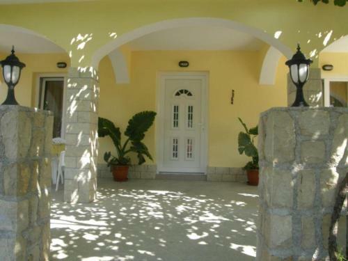 Beach Heaven Apartments