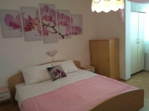 Beach Apartment (free Parking)