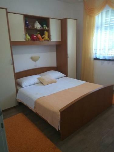 Beach Apartment (free Parking)